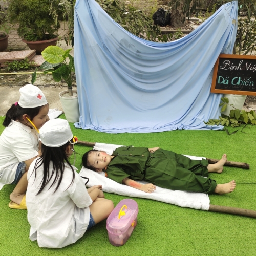 Diễn tập làm cô chú bộ đội cs2