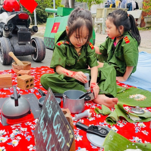 Diễn tập làm cô chú bộ đội cs2