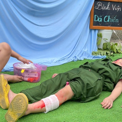 Diễn tập làm cô chú bộ đội cs2