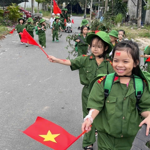 Diễn tập làm cô chú bộ đội cs2