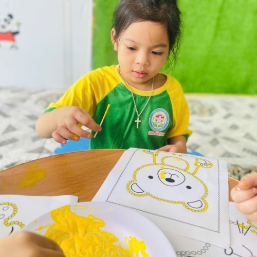 Vui học chấm màu lớp lá cs4