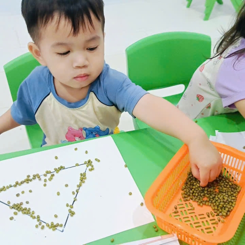 Làm thiệp tặng mẹ yêu