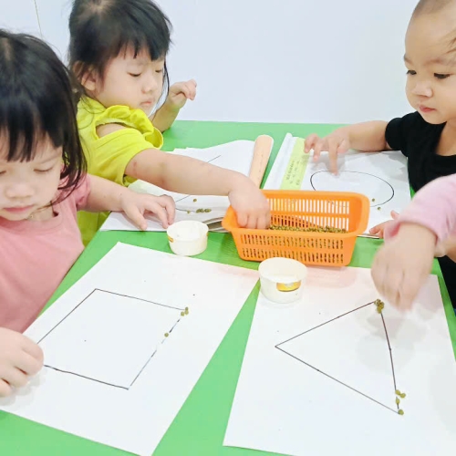 Làm thiệp tặng mẹ yêu