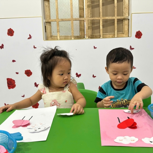 Làm thiệp tặng mẹ yêu