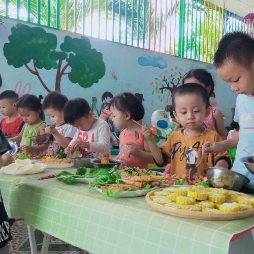 Tiệc Bufet Chào Mừng 20-11-2024