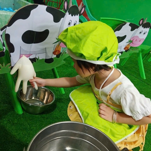 Trải Nghiệm Vắt Sữa Bò CS2