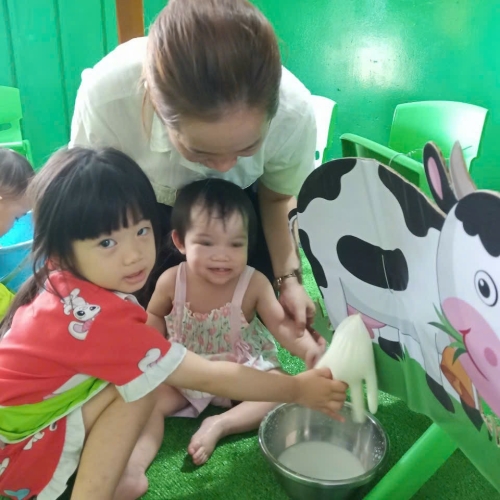 Trải Nghiệm Vắt Sữa Bò CS2