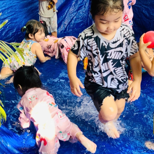 Thám hiểm đại dương xanh