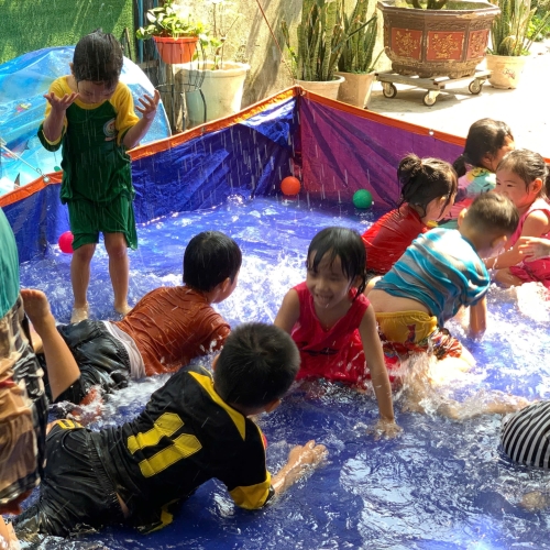 Thám hiểm đại dương xanh