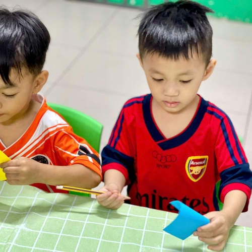 Tạo hình con chuồn chuồn