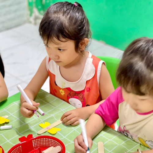 Tạo hình con chuồn chuồn