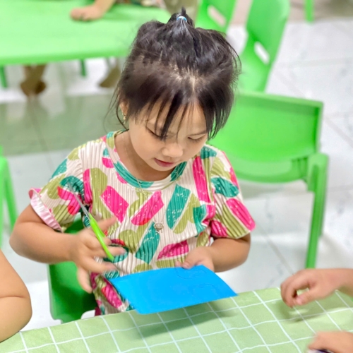 Tạo hình con chuồn chuồn