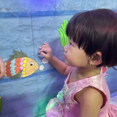 Du ngoạn Thủy cung lung linh